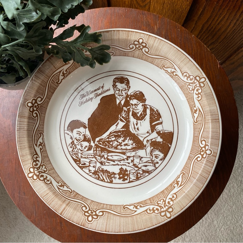 Vintage Norman Rockwells Pie Dish Brown and White EUC